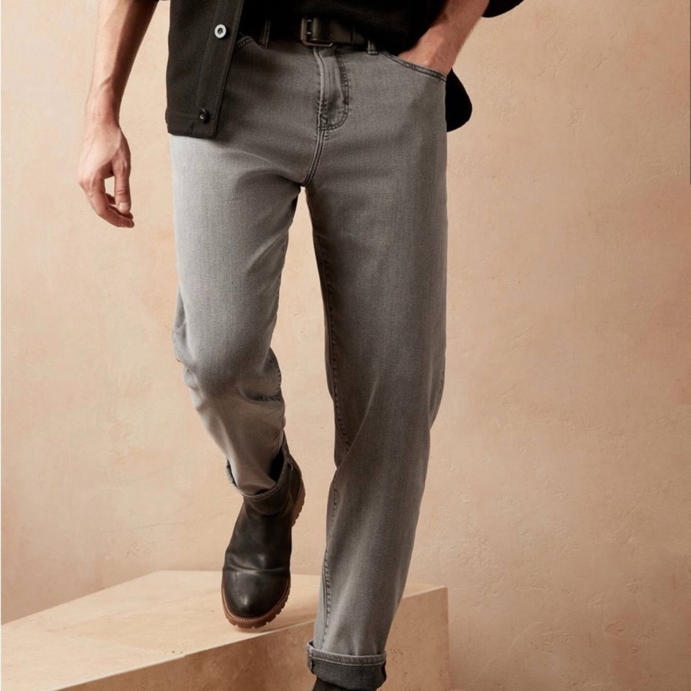 NWT Men’s Banana Republic Factory Travel Jean Straight Fit Grey Washwell 35x34